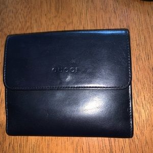 Gucci unisex black leather wallet